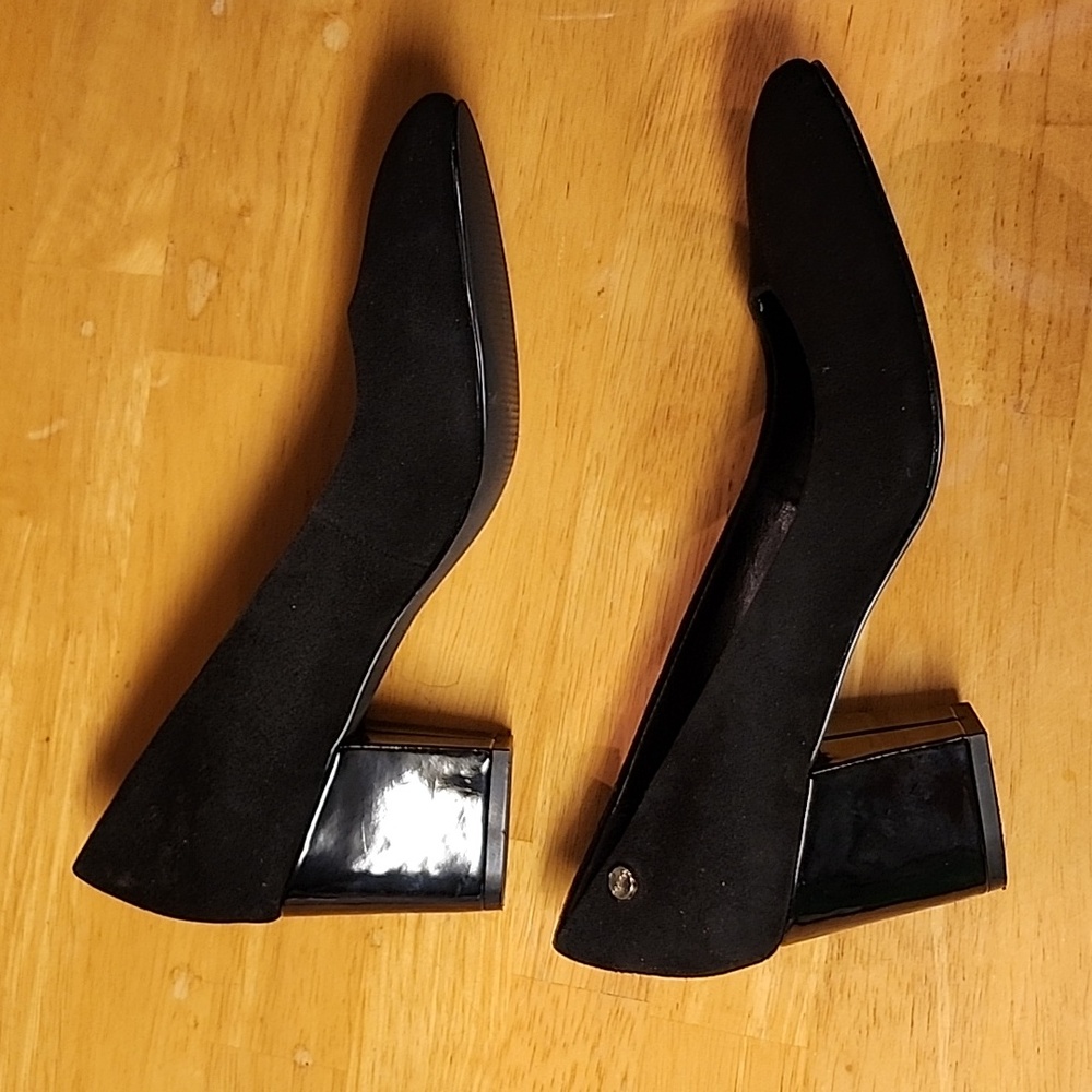 Black heels size 6